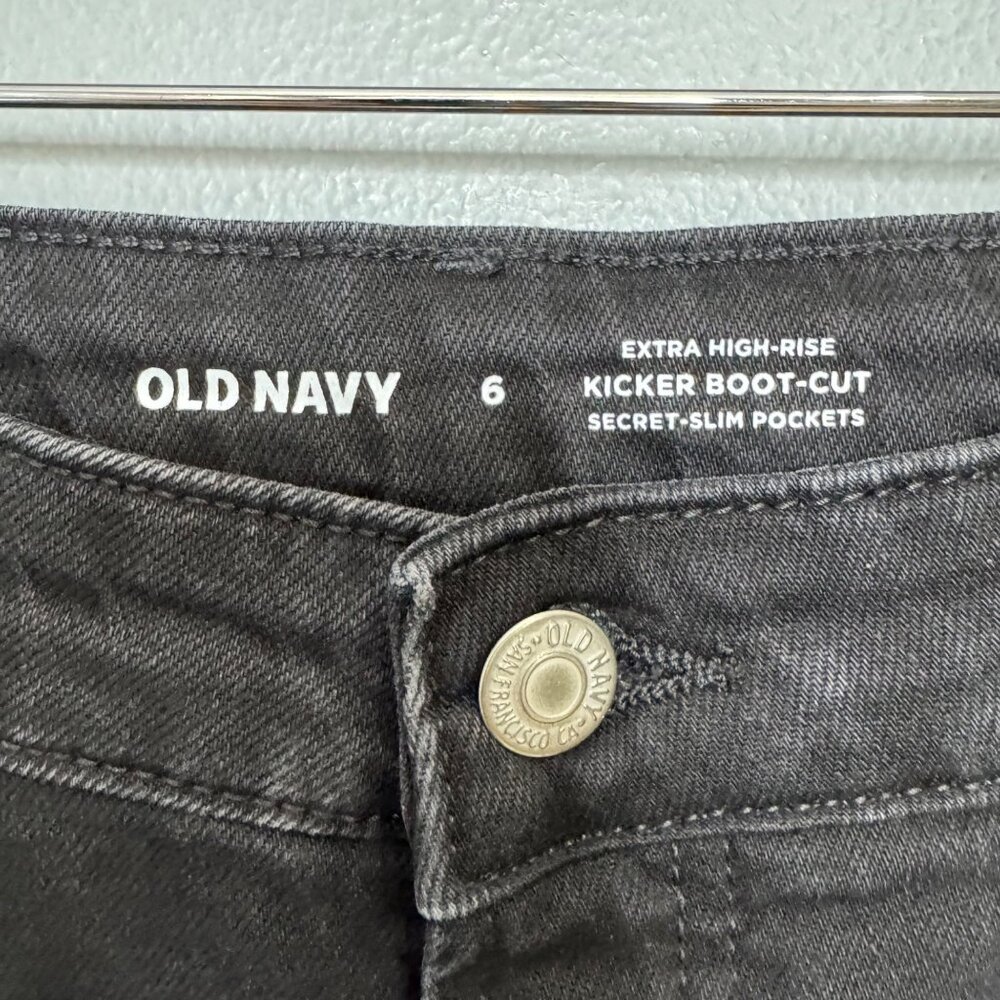 OLD NAVY extra high rise kicker boot cut jeans in black size 6 - Picture 4 of 8